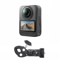 DJI Osmo 360 II avec son kit de fixation à pince renforcée